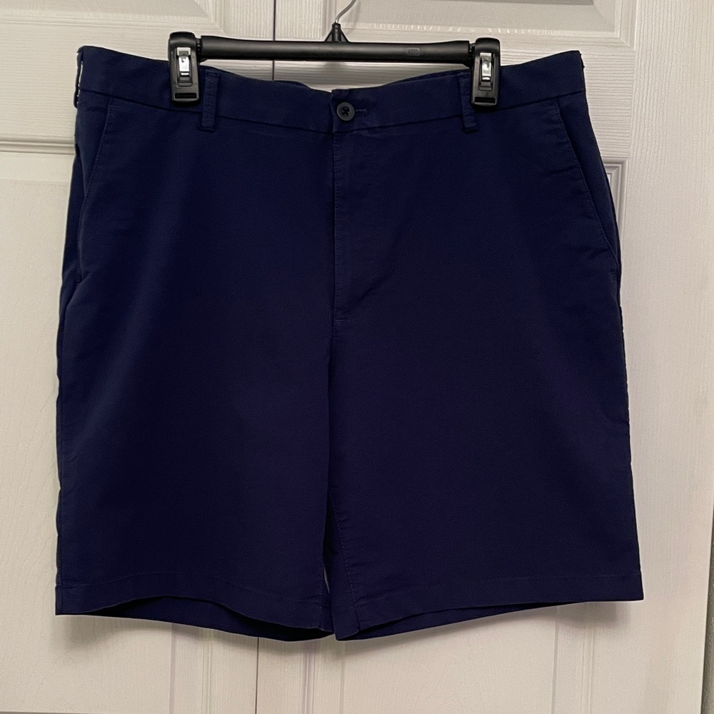 IZOD ADVANTAGE Performance Blue 5 Pocket Shorts 36 x 9.5